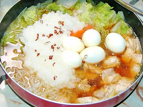 大根おろしでさっぱりと！鶏モモと白菜のみぞれ醤油鍋